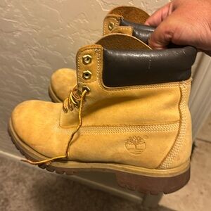 Used men’s 9.5 Timberland boots